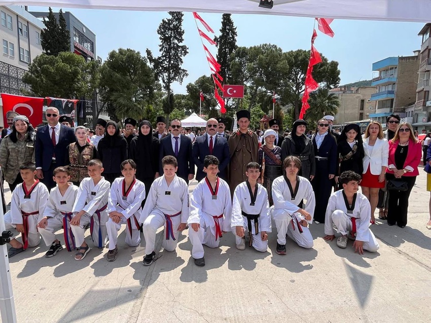 İlçemizde 19 Mayıs Atatürk'ü Anma, Gençlik Ve Spor Bayramı Kutlandı